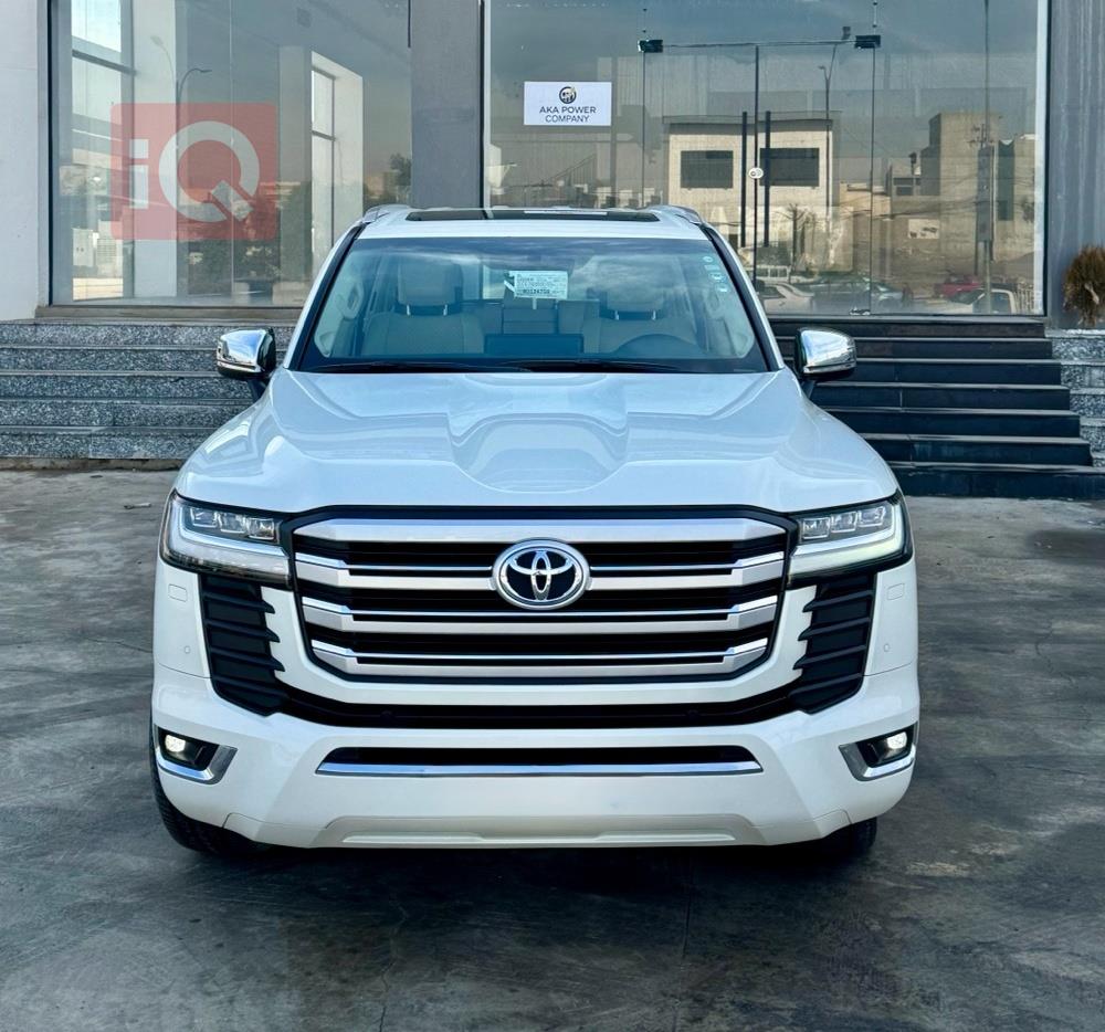 تۆیۆتا لاند کروزەر